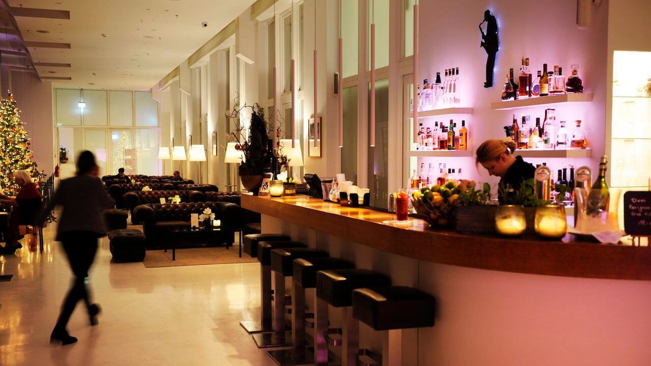 Die Lounge im Ellington Hotel Berlin und Teil der DENTAL TEAMDAYS Lokalität